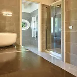 Welc-om Royal Garden Luxury