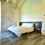 Welc-om Royal Garden Luxury Penzion 4*