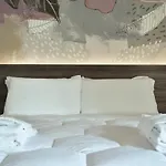 Welc-om Royal Garden Luxury