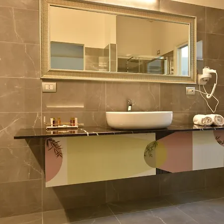 Πανσιόν Welc-om Royal Garden Luxury