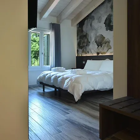 Welc-om Royal Garden Luxury Πανσιόν