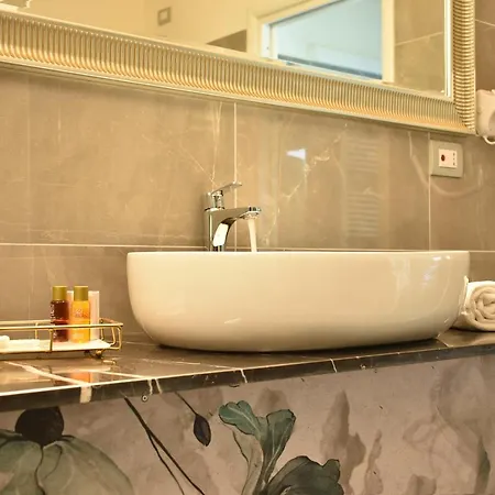 Πανσιόν Welc-om Royal Garden Luxury