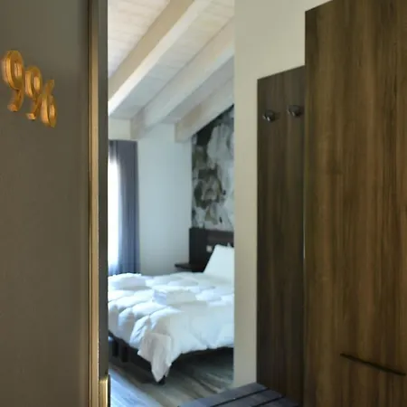 Welc-om Royal Garden Luxury