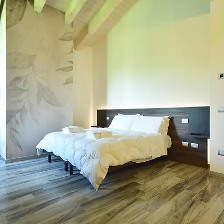 Welc-om Royal Garden Luxury Πανσιόν 4*