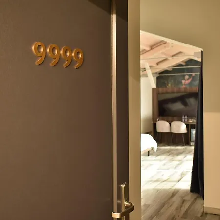 Guest house Royal Garden Luxury *