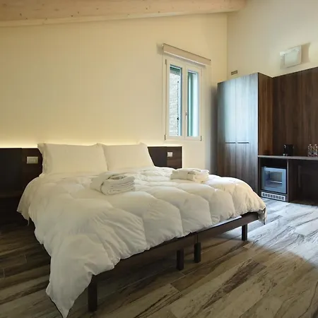 Πανσιόν Welc-om Royal Garden Luxury 4*