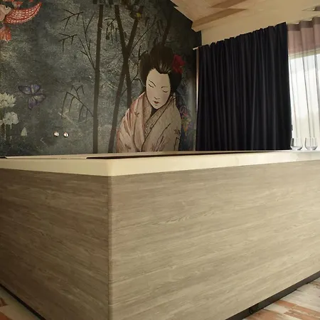 Welc-om Royal Garden Luxury 4*