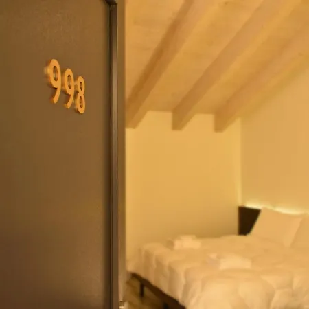 Welc-om Royal Garden Luxury Πανσιόν 4*