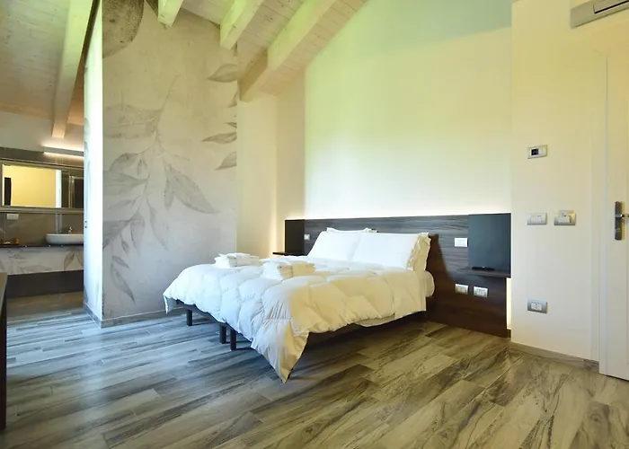 Welc-om Royal Garden Luxury Pensionat 4*