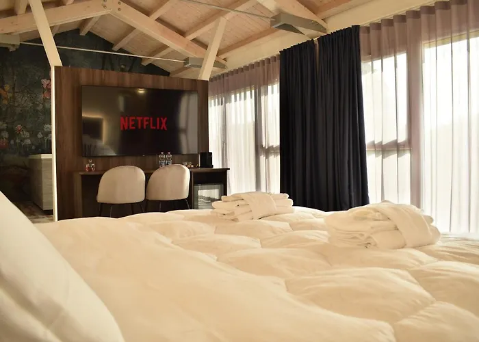 Welc-om Royal Garden Luxury 4*