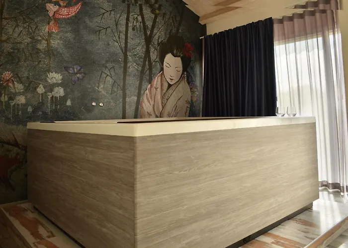 Welc-om Royal Garden Luxury 4*