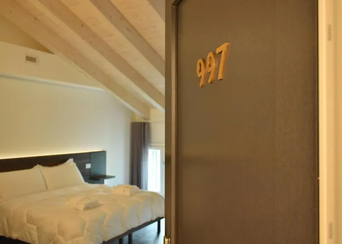 Welc-om Royal Garden Luxury Pensionat 4*