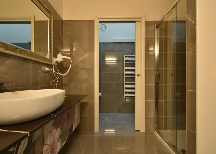 Welc-om Royal Garden Luxury